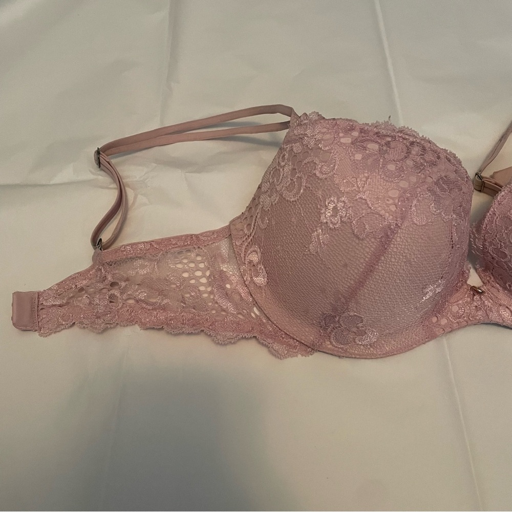 Victorias Secret padded demi - Picture 2 of 5